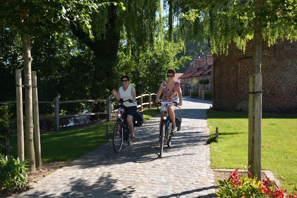 B&B De Rentmeesterhoeve Reningelst 외부 사진